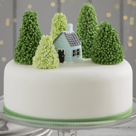 How to Make a Snowy Forest Cake image number 1
