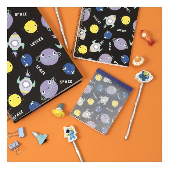 Space Notepad image number 2
