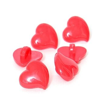 Hemline Red Novelty Hearts Button 6 Pack