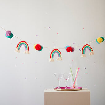 How to Make Yarn-Wrapped Rainbow Bunting