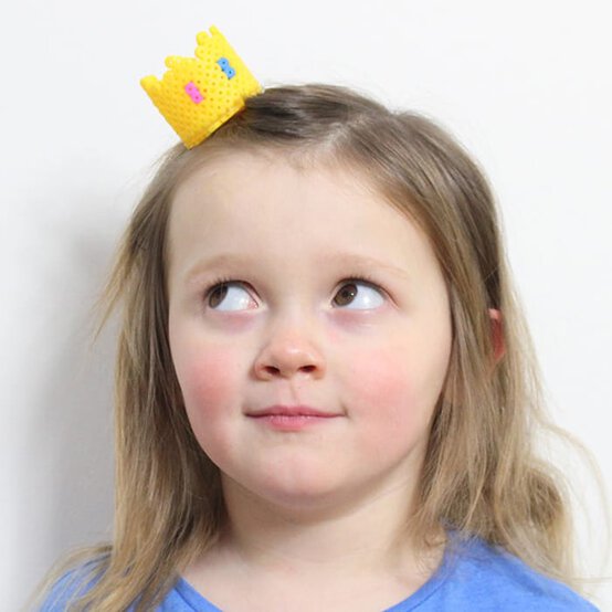 How to Make Crown Hair Clips image number 1