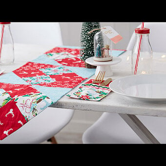 How to Sew a Christmas Table Runner