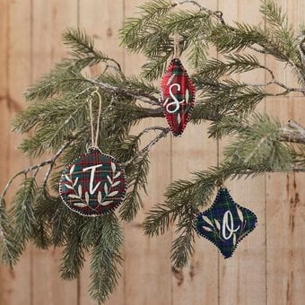 Cricut: How to Make Personalised Embroidered Decorations