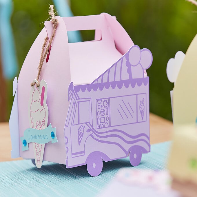 Cricut: How to Make Ice Cream Van Party Bags image number 1