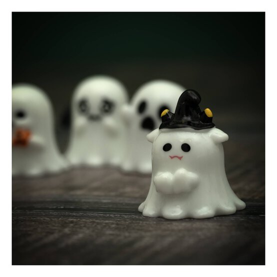 Ghost Resin Decorations 5 Pack image number 2
