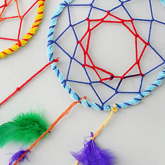 How to Make a Pipe Cleaner Dreamcatcher