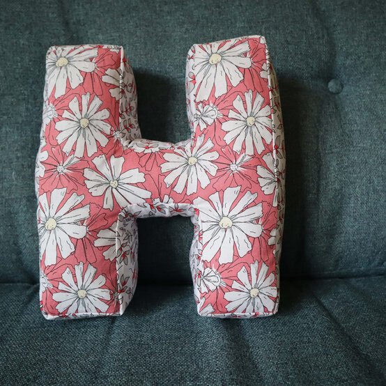 How to Sew a Letter Cushion image number 1