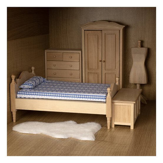 Doll&rsquo;s House Chest of Drawers image number 2