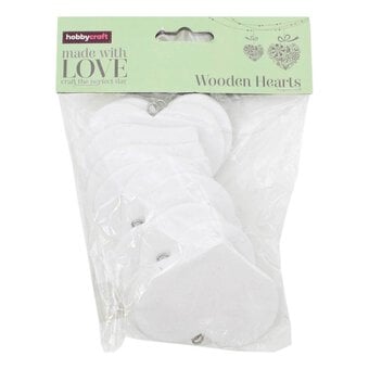 White Wooden Heart with Eyelet 12 Pack