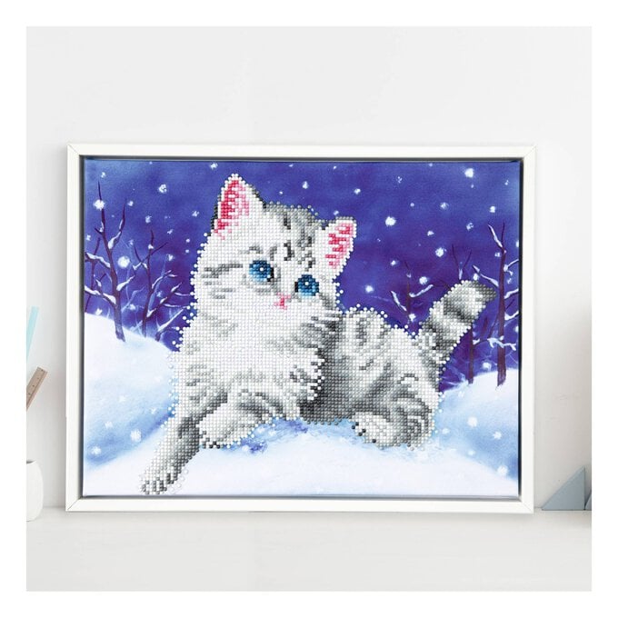 Diamond Dotz Kitten in the Snow Kit 35.5cm x 28cm image number 1