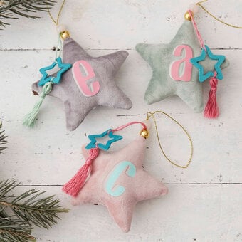 Cricut: How to Make Personalised Velvet Star Decorations