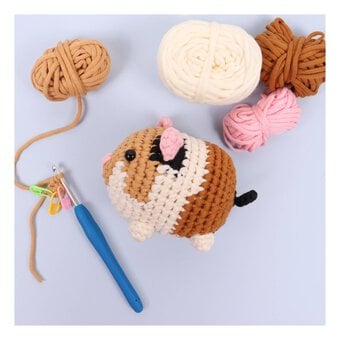 Trimits Beginner&rsquo;s Amigurumi Crochet Guinea Pig Kit