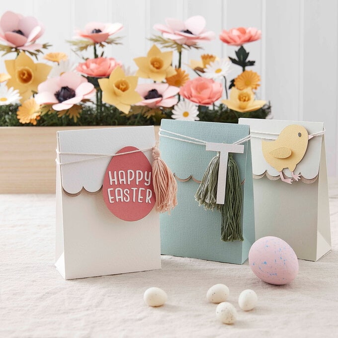 Cricut: How to Make Easter Treat Boxes image number 1