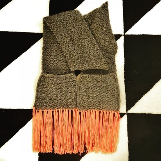 How to Make the Pocket Rocket Wrap Scarf image number 1