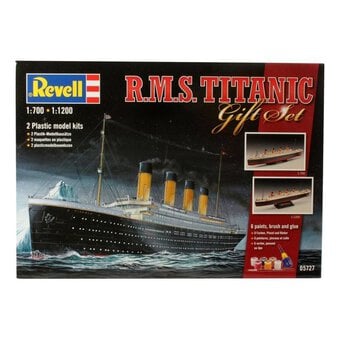 Revell Model RMS Titanic Gift Set