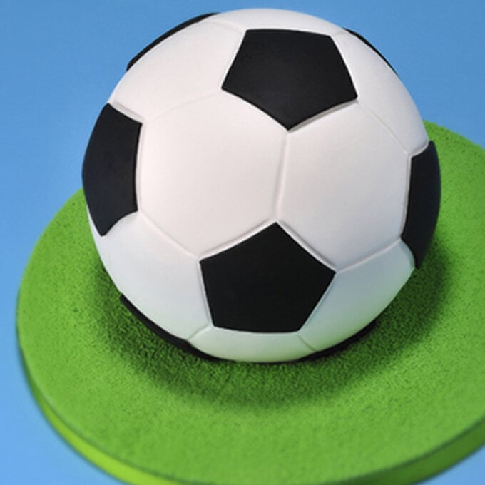 How to Make a Football Cake image number 1