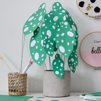 Cricut: How to Make a Paper Begonia Maculata Plant