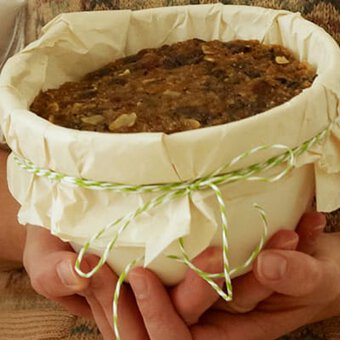 How to Make a Christmas Pudding