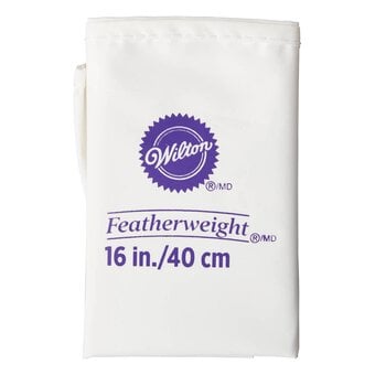 Wilton 16 Inch Featherweight Decorating Bag image number 2