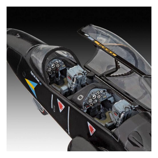 Revell BAe Hawk T.1 Model Kit 1:72 image number 3