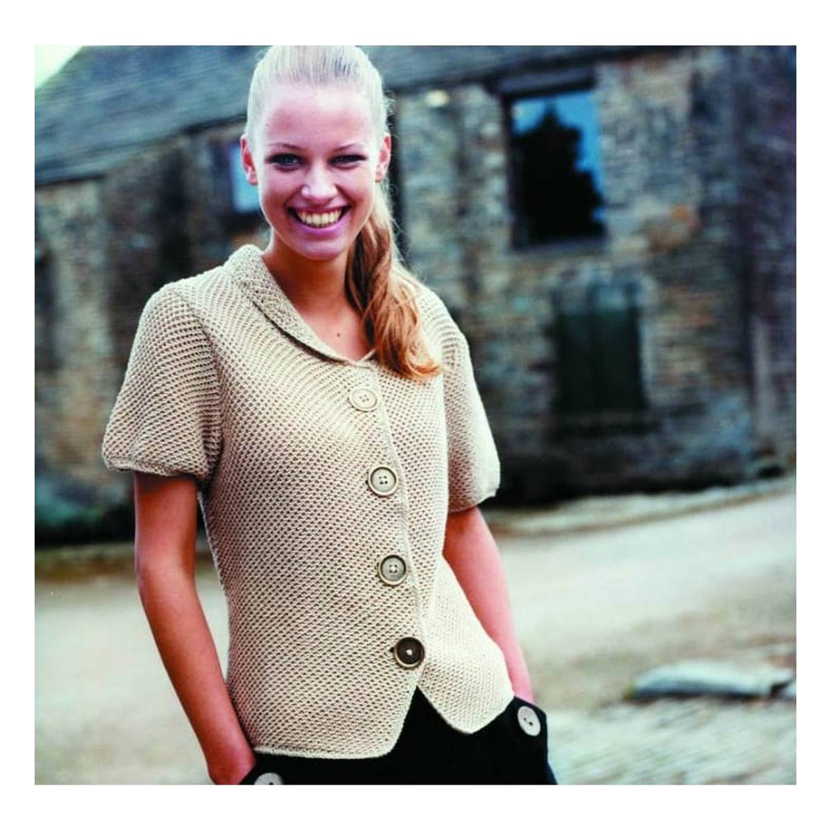 FREE PATTERN Rowan Nulla Smart Jacket 