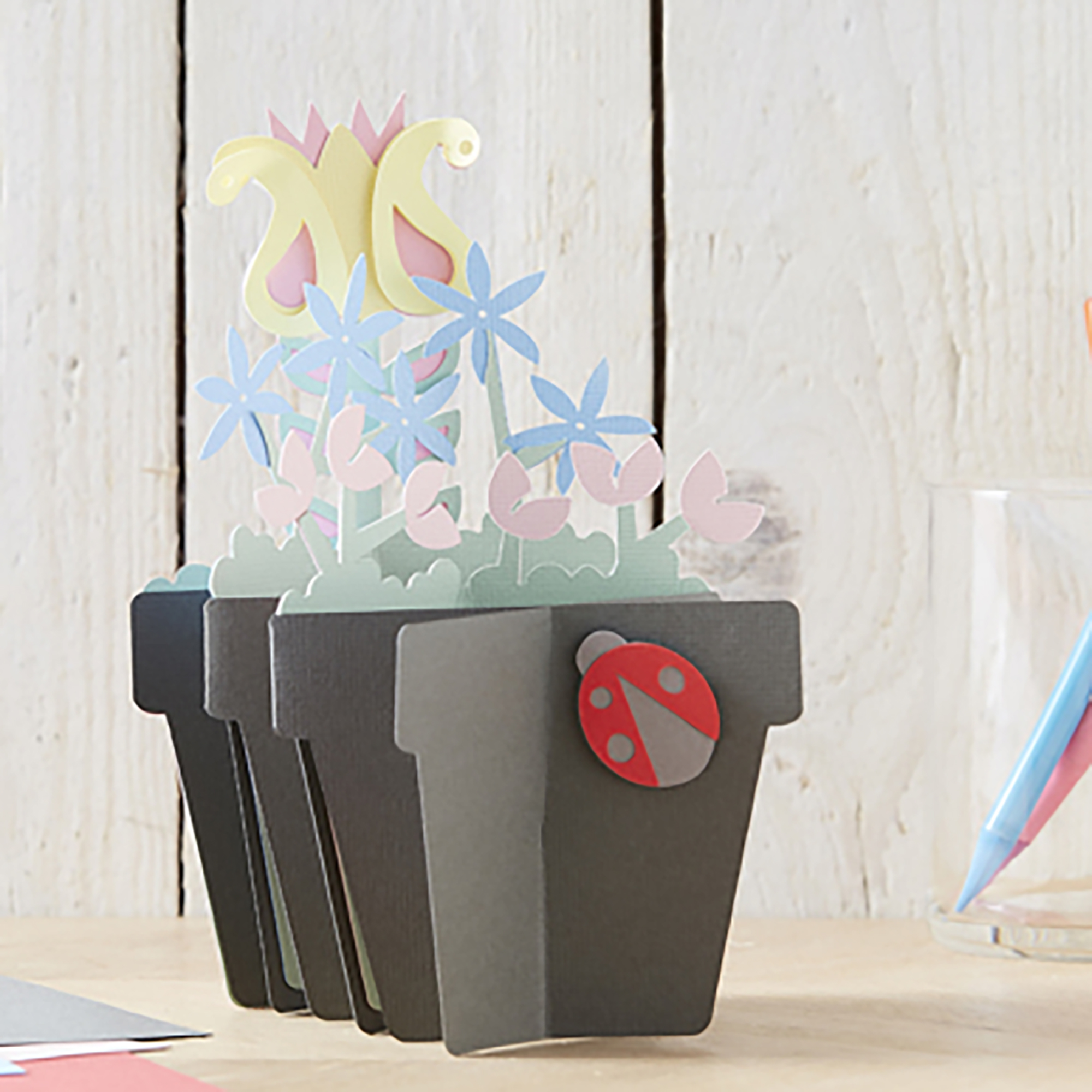 Cricut How to Make a Mother's Day Flower Pot Card Hobbycraft