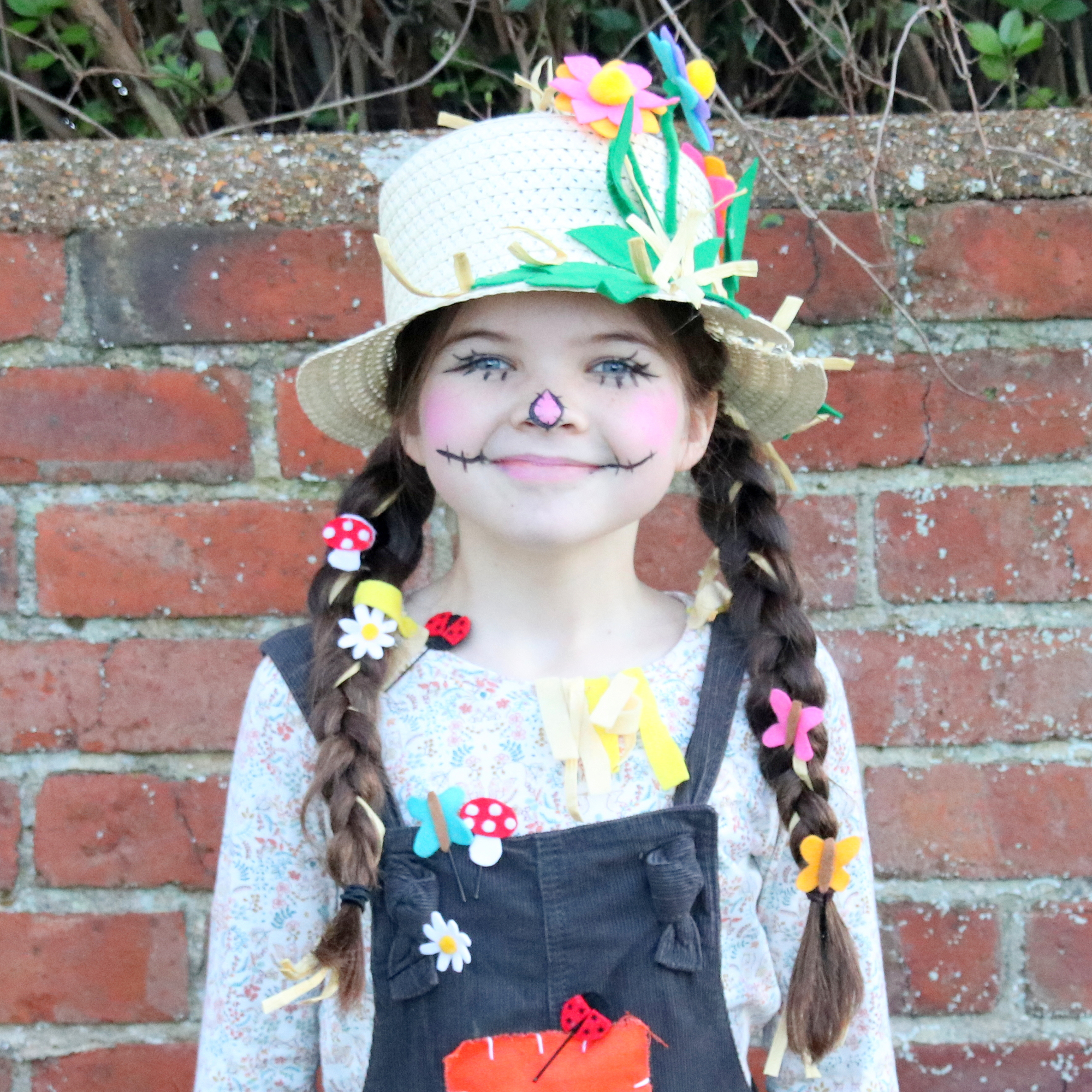 How to Make a Kids' Scarecrow Costume