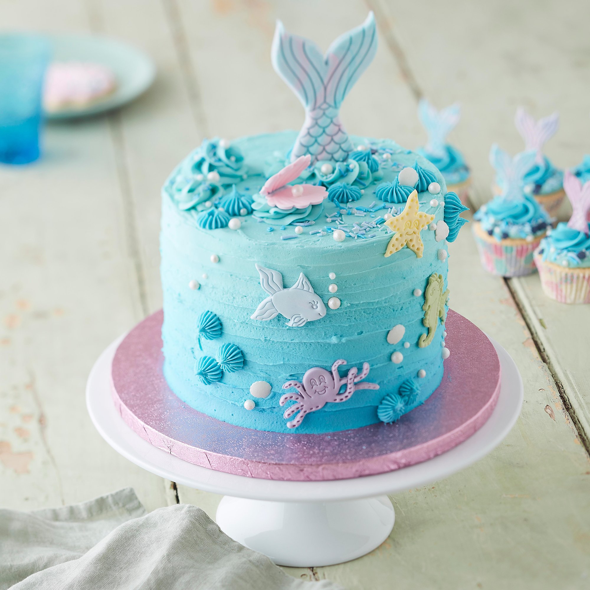 40 Cute First Birthday Cakes in 2022  Mermaid Theme Birthday Cake