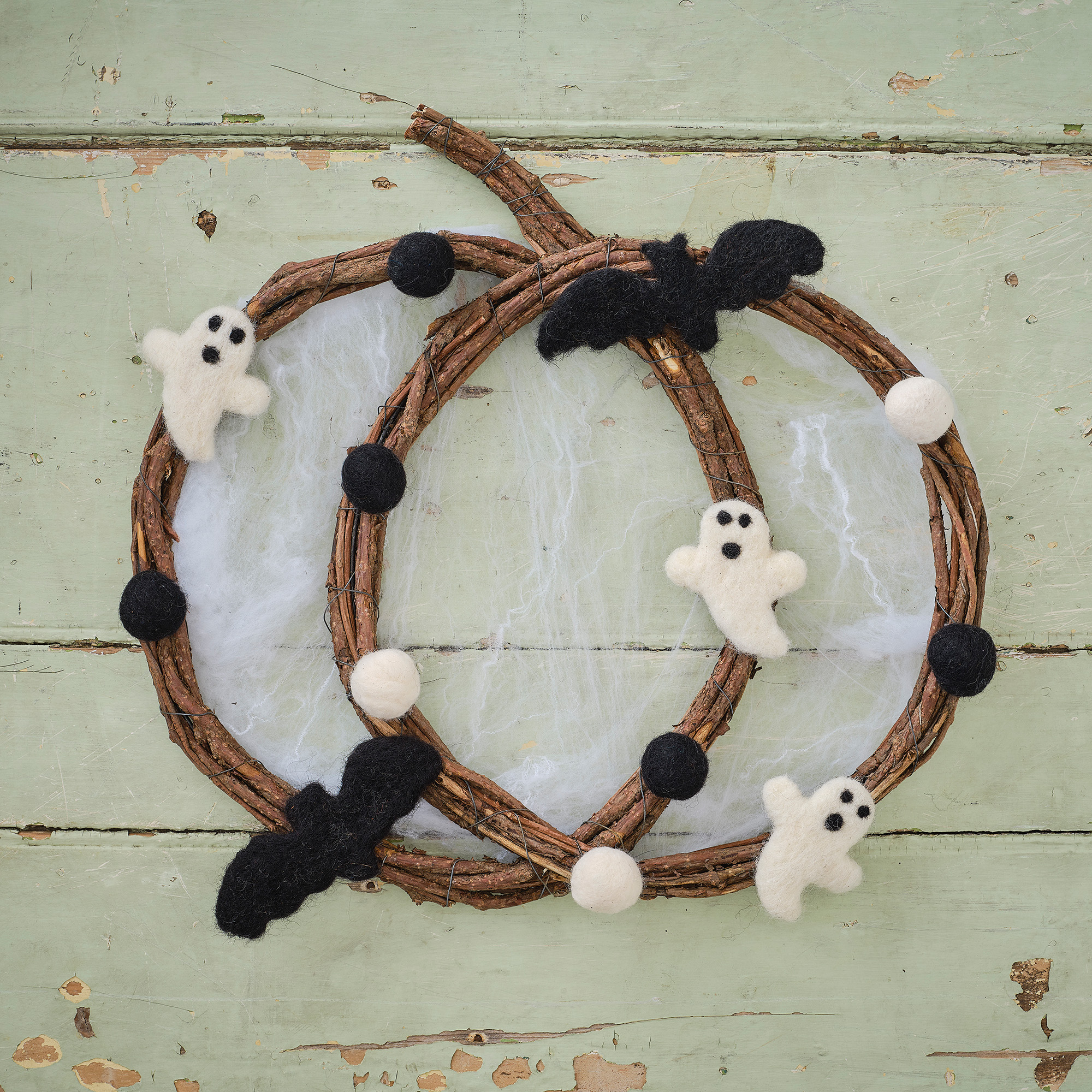 How to Needle Felt a Halloween Wreath Hobbycraft